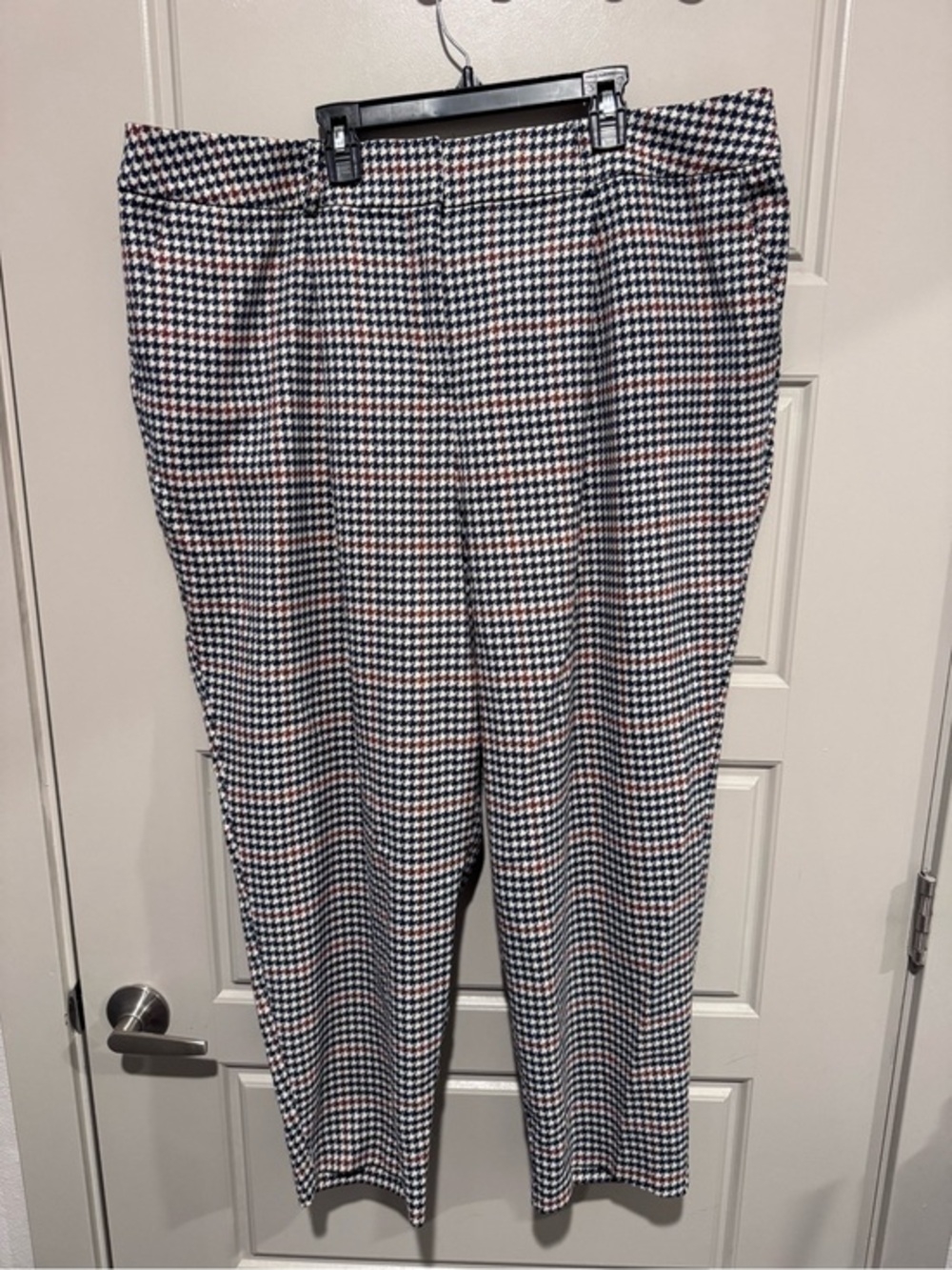 Lane Bryant Houndstooth Pleated Tapered Pants Size 20
